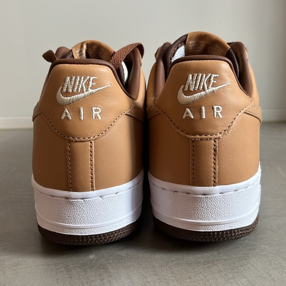 Nike Air Force 1 QS Natural, Underbrush and Acorn Sneakers - Picture 4 of 12